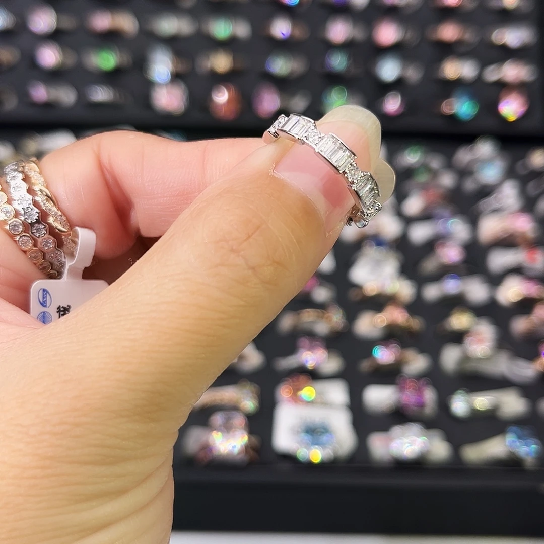 莫桑石非金属满钻排戒