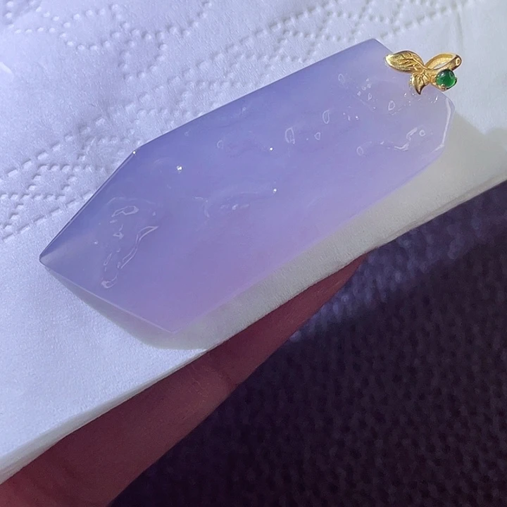 翡翠18K金镶嵌颈饰翡翠