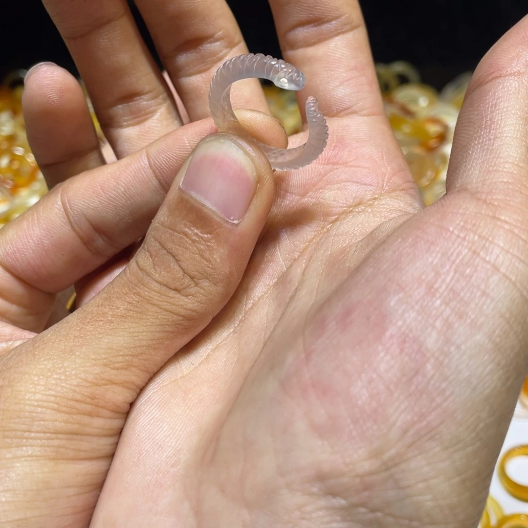 吱***吱玛瑙/玉髓未镶嵌戒指232号港16