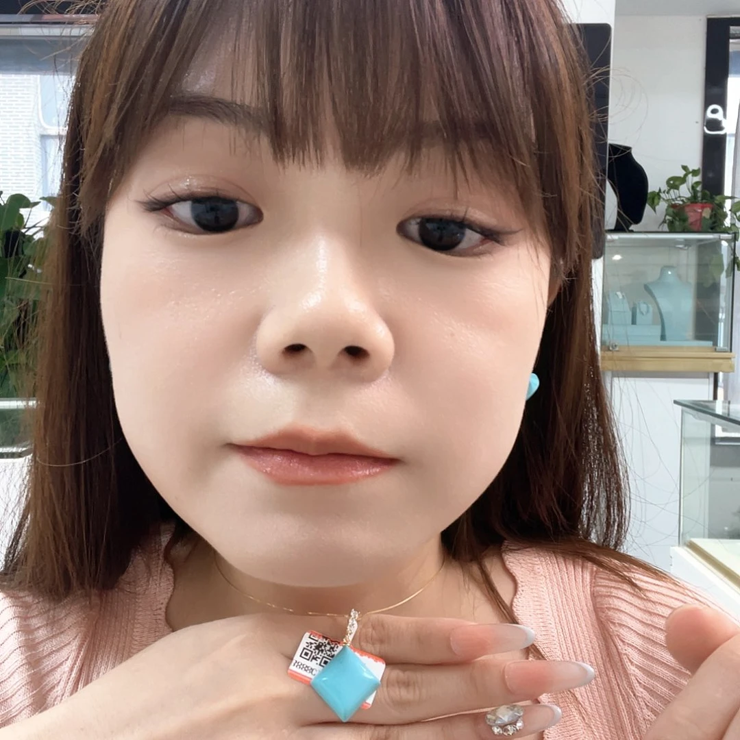 绿松石未镶嵌颈饰发货一件