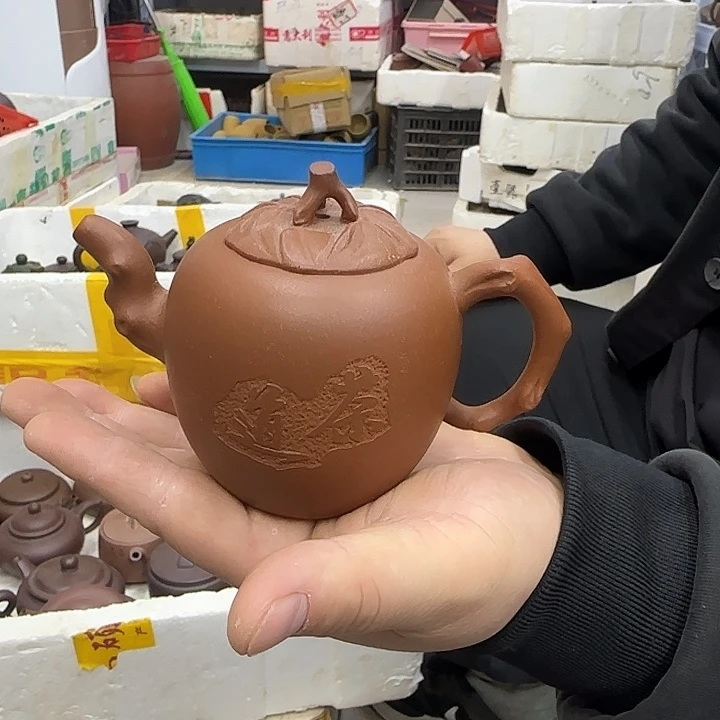 紫砂茶壶。宜兴紫砂壶原矿紫砂壶
