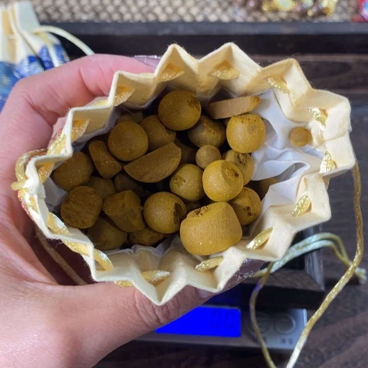 泥塑栀子盈袖香碎料香包约50克