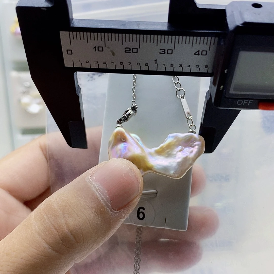 淡水珍珠颈饰合金