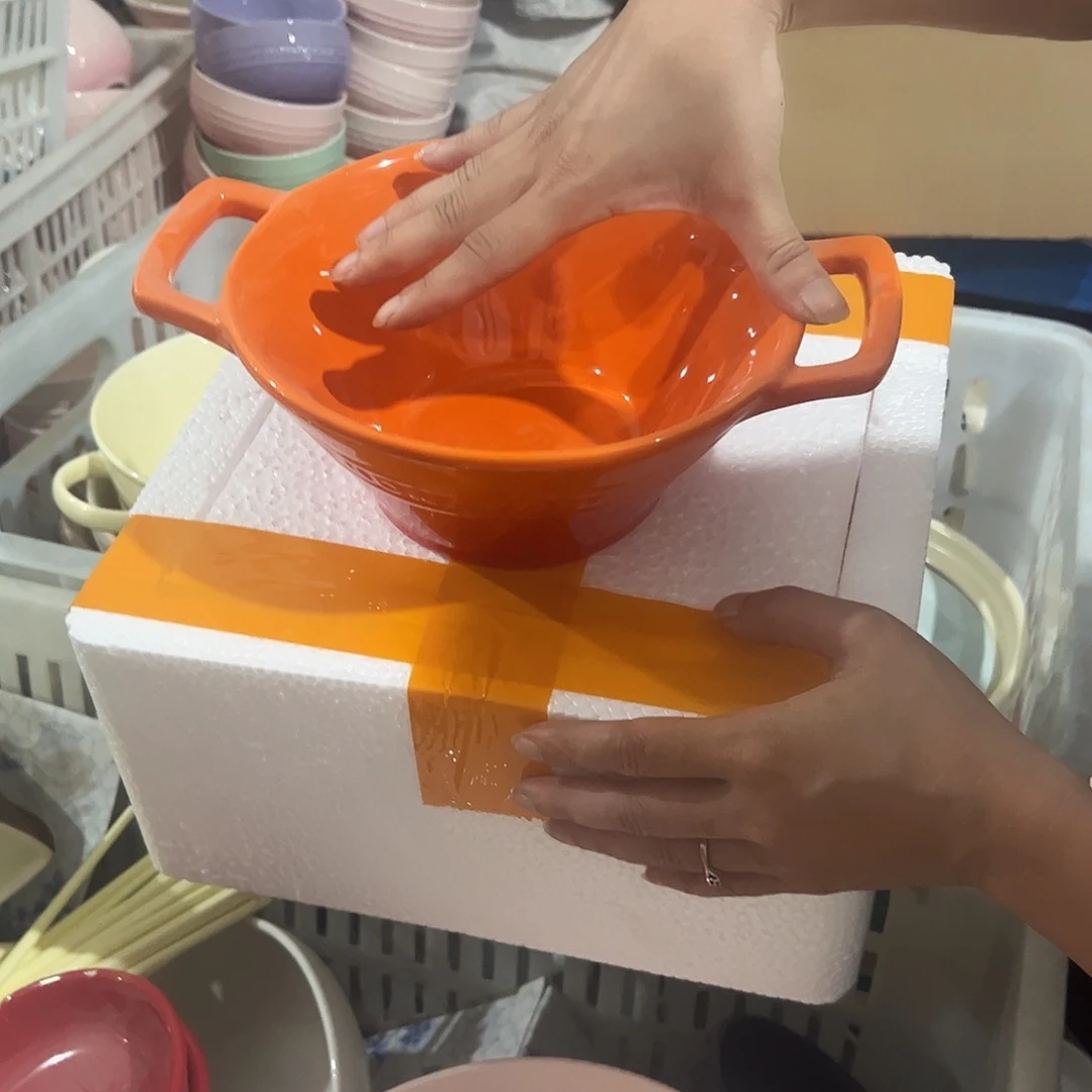 瓷片摩登橙色双耳碗一个微瑕