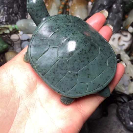 和田玉未镶嵌把件