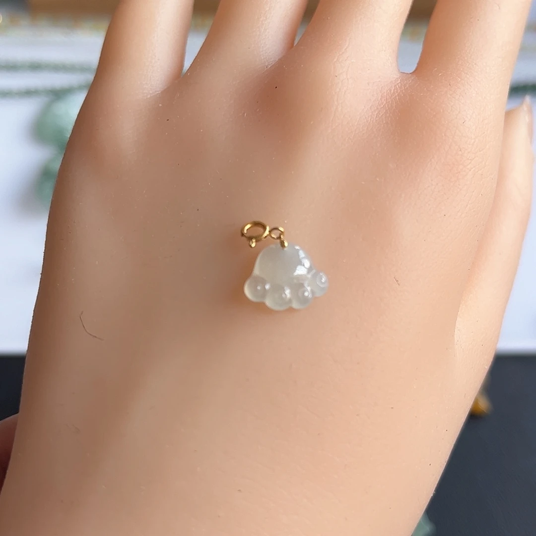 颈饰18K金镶嵌翡翠猫爪