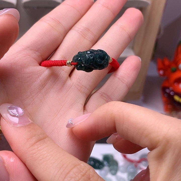 小***女锆石铁合金貔貅手绳