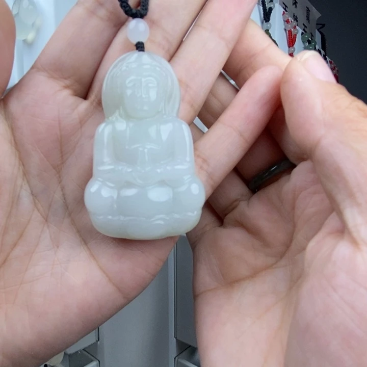 用***7颈饰未镶嵌石英质玉