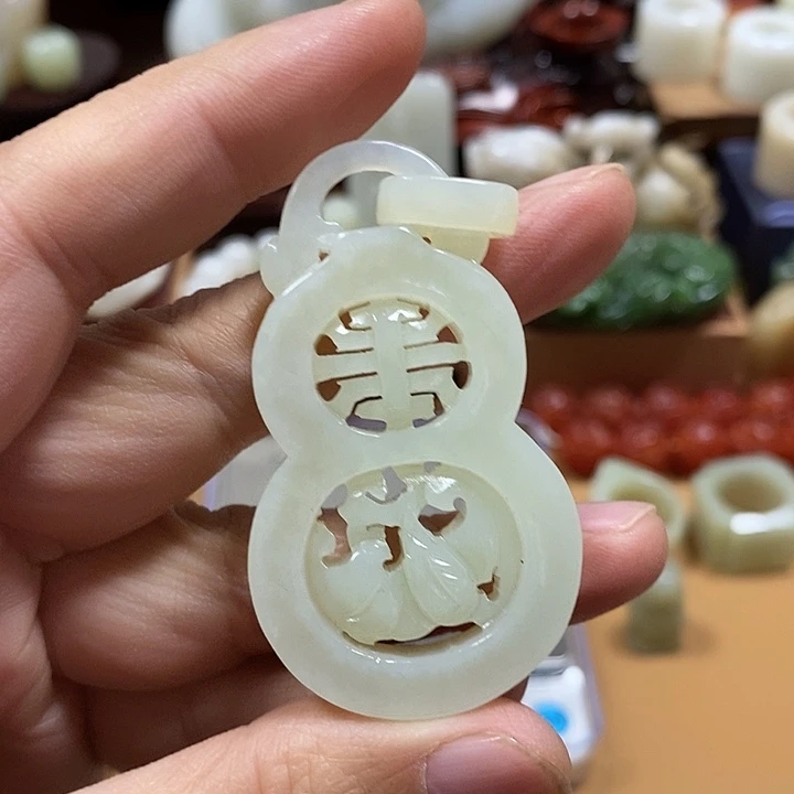 和田玉（糖玉）未镶嵌挂件