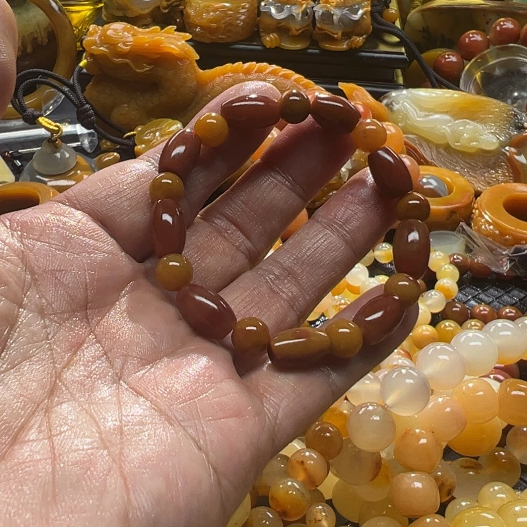 石英质玉未镶嵌颈饰