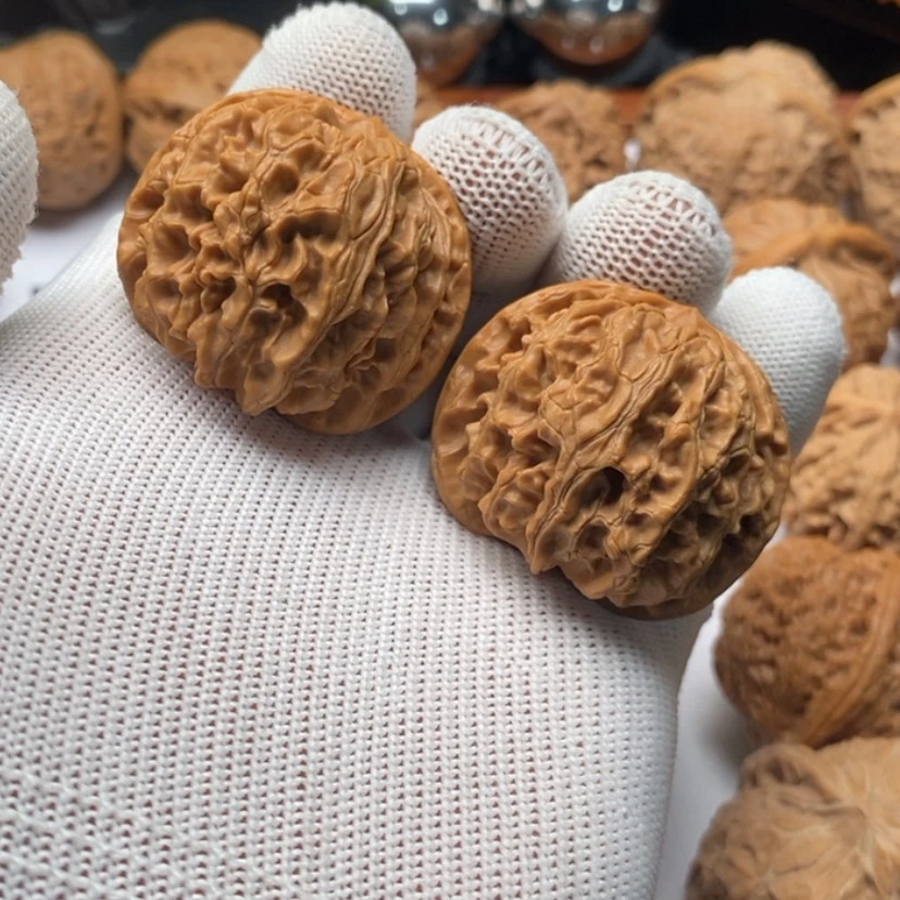 【闪购商品】文玩核桃把件哈*哈300苹果