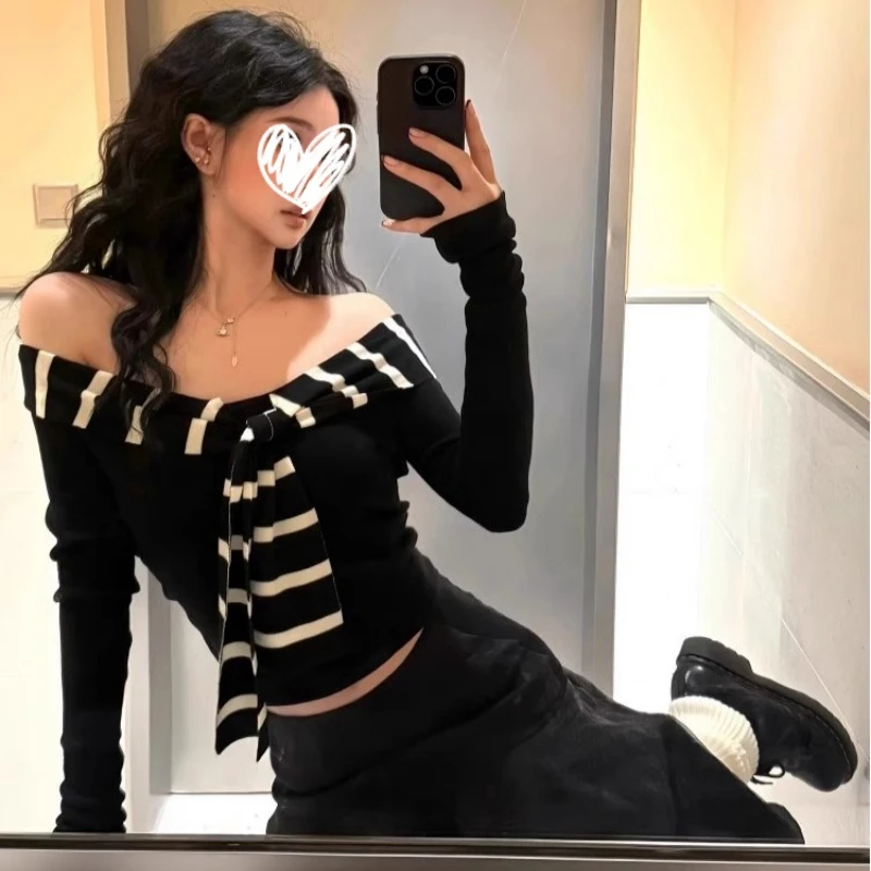 2025年早秋新款法式一字肩露肩条纹绑带设计感长袖T恤显瘦女上衣