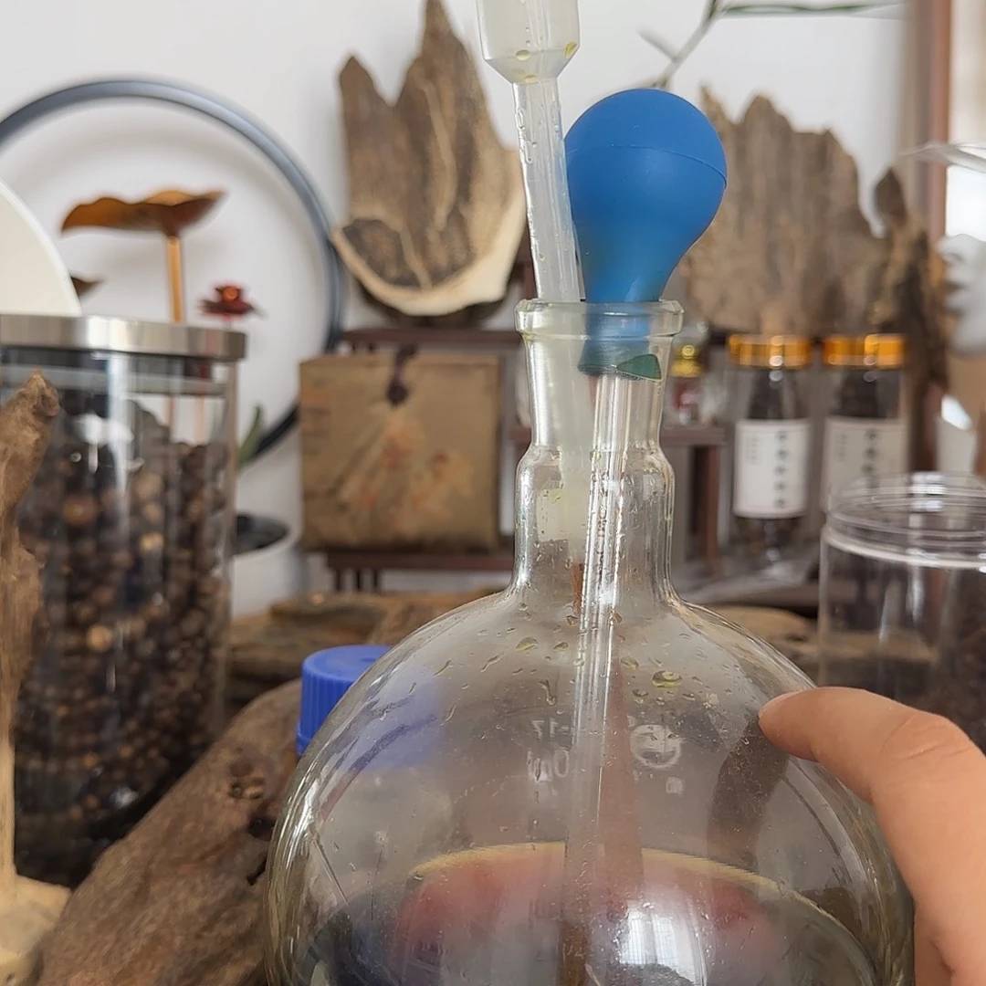 沉香碎屑沉香透顶绿半古法精油5克