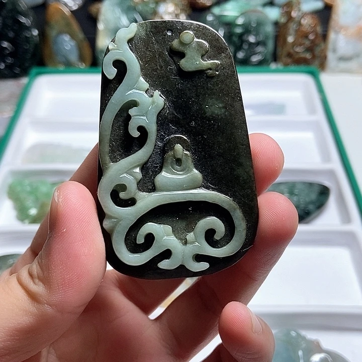 翡翠未镶嵌颈饰翡翠a货