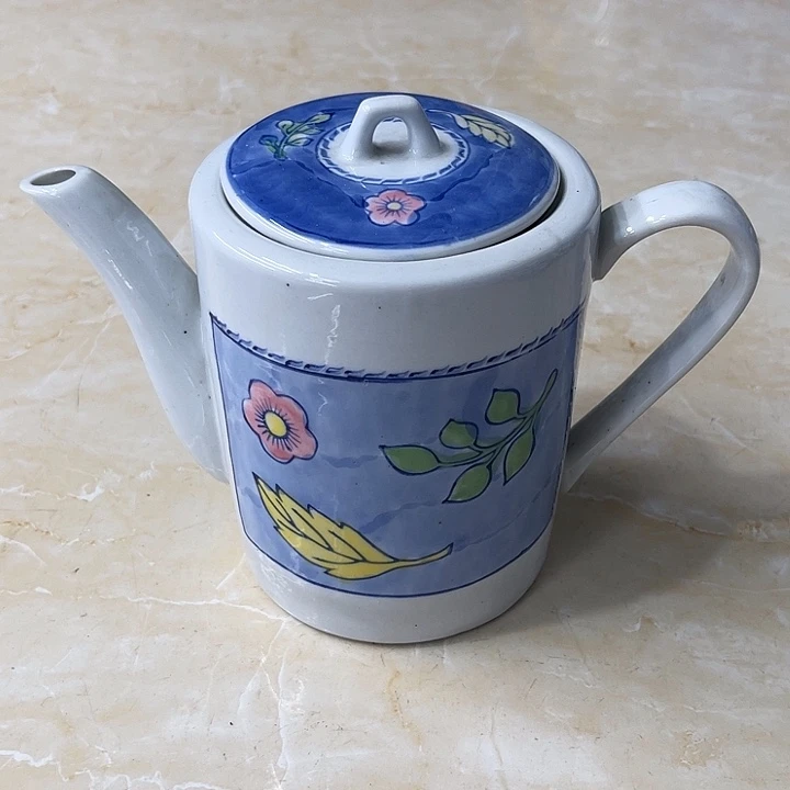 摆件粉彩手绘大茶壶老瓷