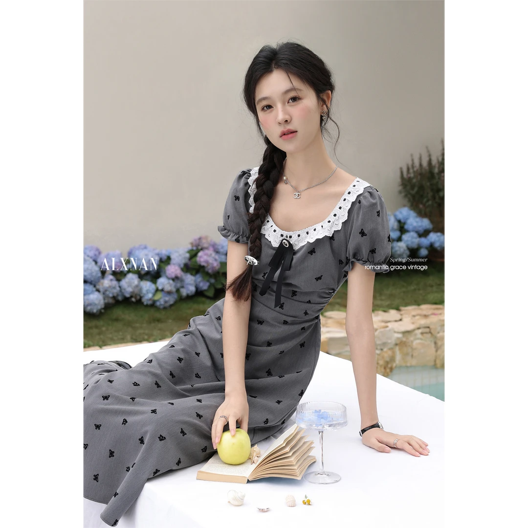 鹿向南「柏林少女」优雅气质2025夏女灰色长裙收腰方领连衣裙