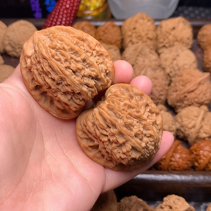 文玩核桃吊坠南疆石44尺