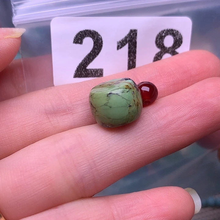 南红玛瑙未镶嵌珠宝奇石