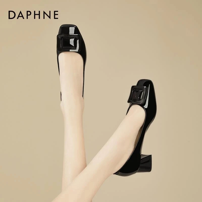 达芙妮粗跟单鞋女2025夏季爆款网红女鞋气质配裙子方头皮鞋高跟鞋