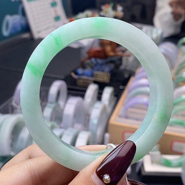 定制翡翠未镶嵌飘绿57