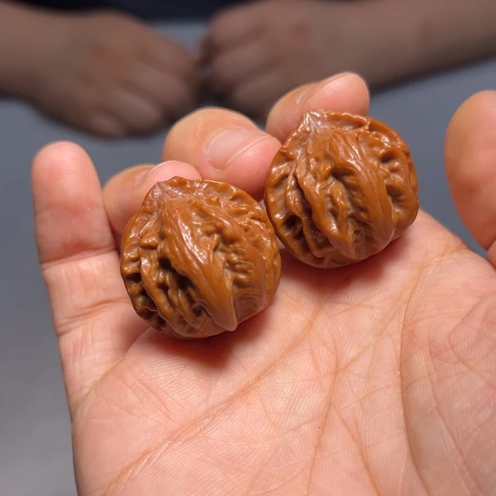 文玩核桃把件八棱3330