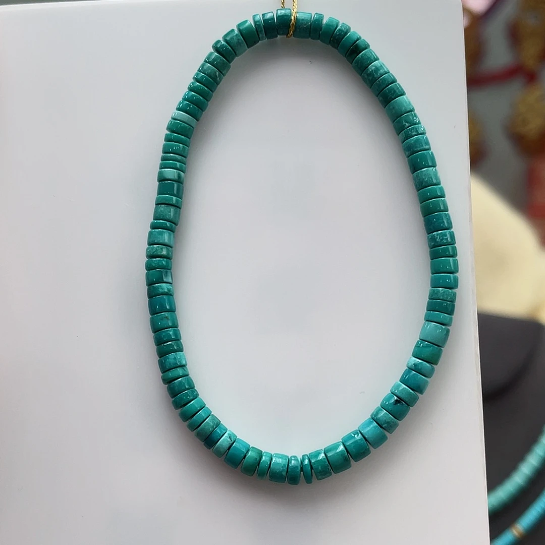 绿松石颈饰未镶嵌