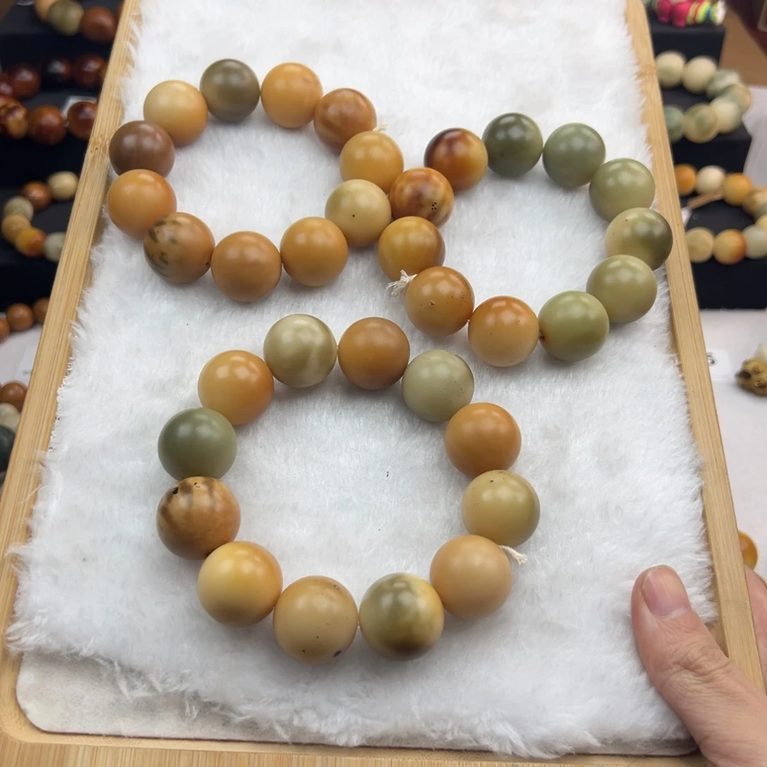 白玉菩提手串大瑕