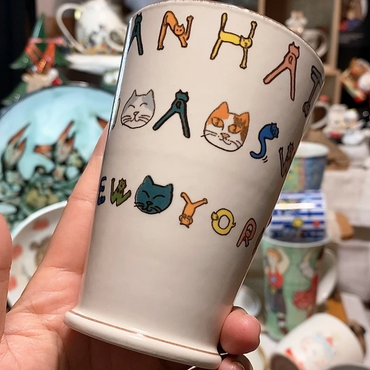 米卡萨手握杯可乐杯