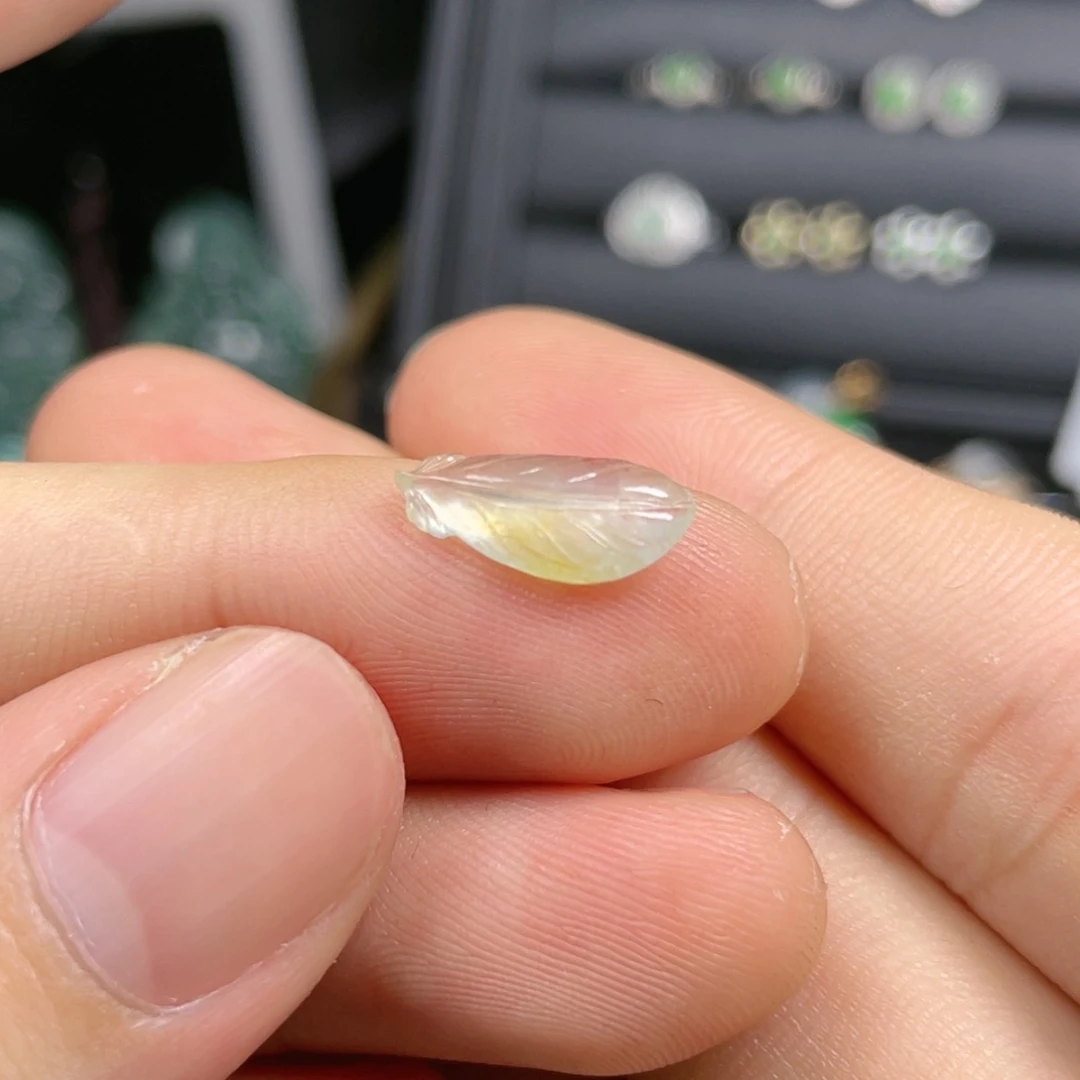【闪购商品】颈饰未镶嵌翡翠羽毛