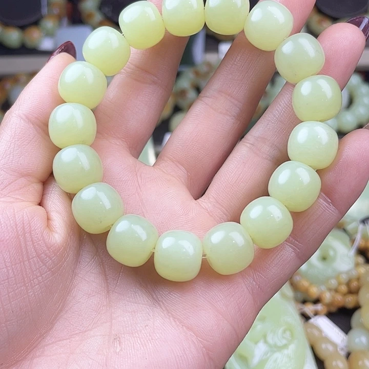 阿***宝岫岩老玉（透闪石质玉）未镶嵌手链