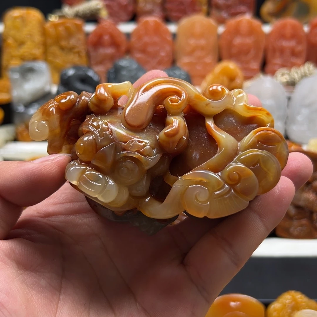 石英质玉（黄龙玉）黄龙玉未镶嵌麵*