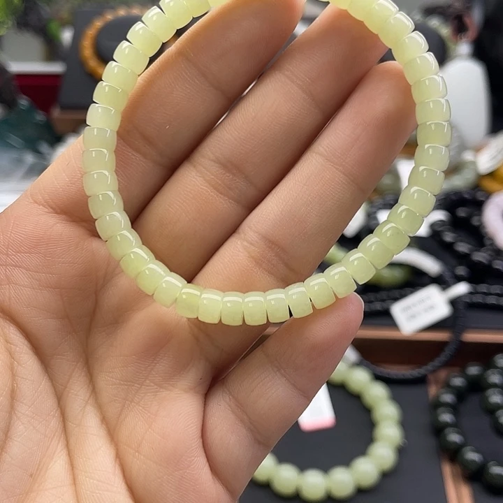 和田玉未镶嵌手串