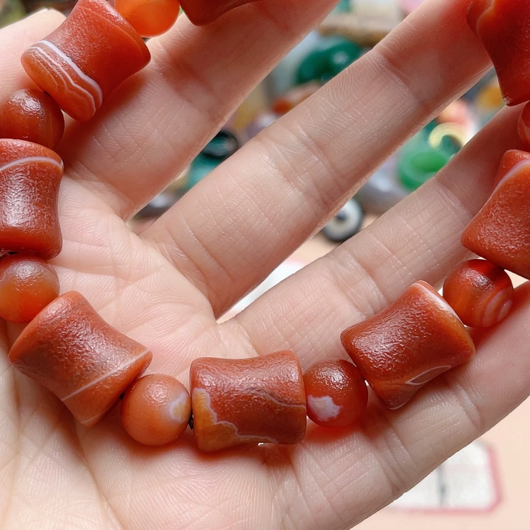 玛瑙/玉髓合金颈饰泰***松