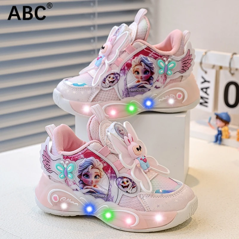 ABC女童爱莎公主发光鞋2025秋季网面女孩软底卡通儿童亮灯运动鞋