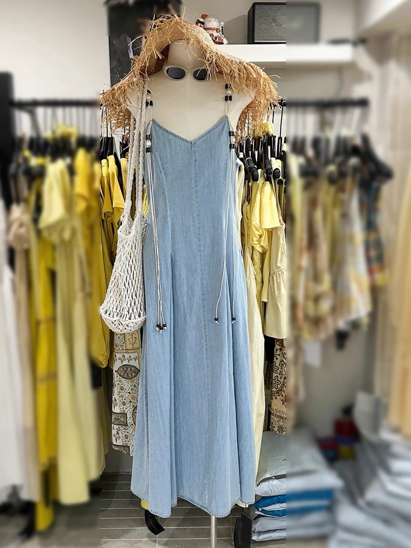 J1925夏季V领露背无袖显瘦压褶浅蓝色串珠牛仔吊带连衣裙女