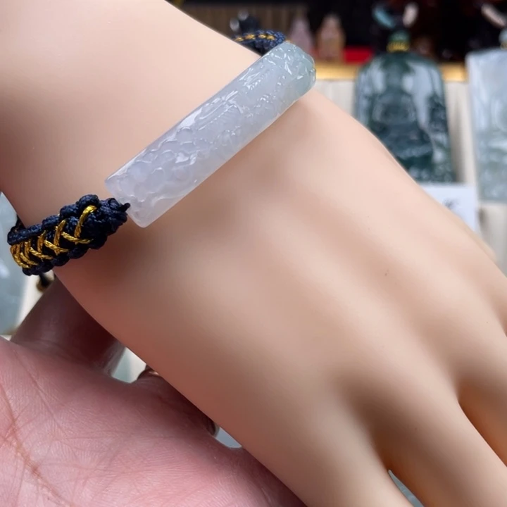 翡翠未镶嵌挂件玉