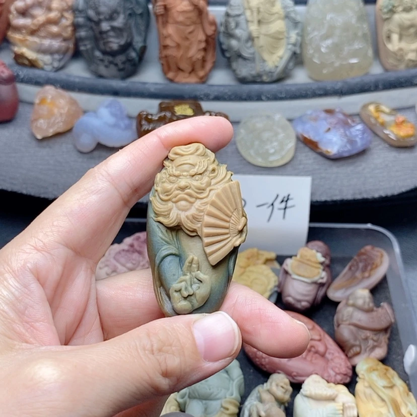 【闪购商品】定制石英质玉吊坠未镶嵌