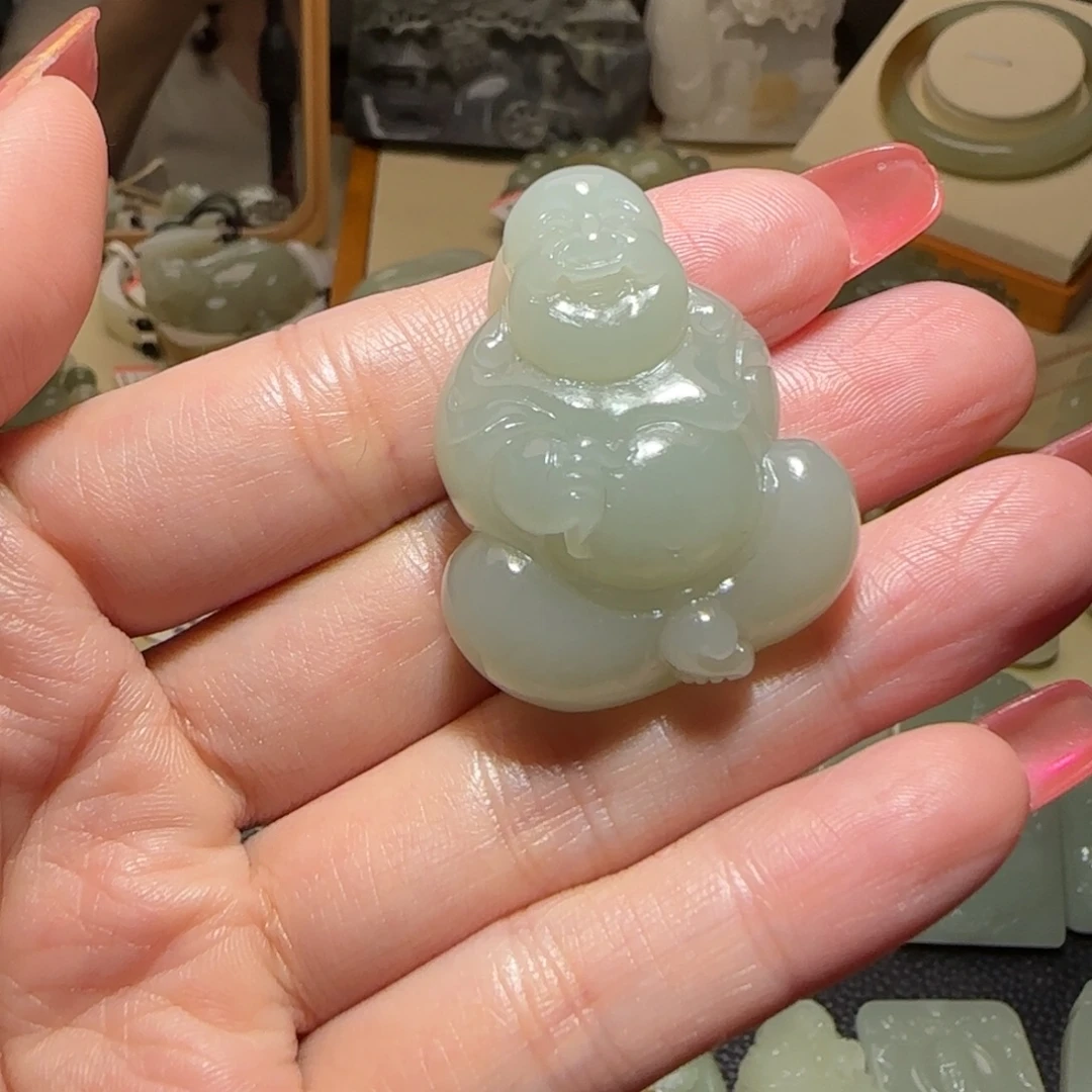 ^***^和田玉未镶嵌颈饰