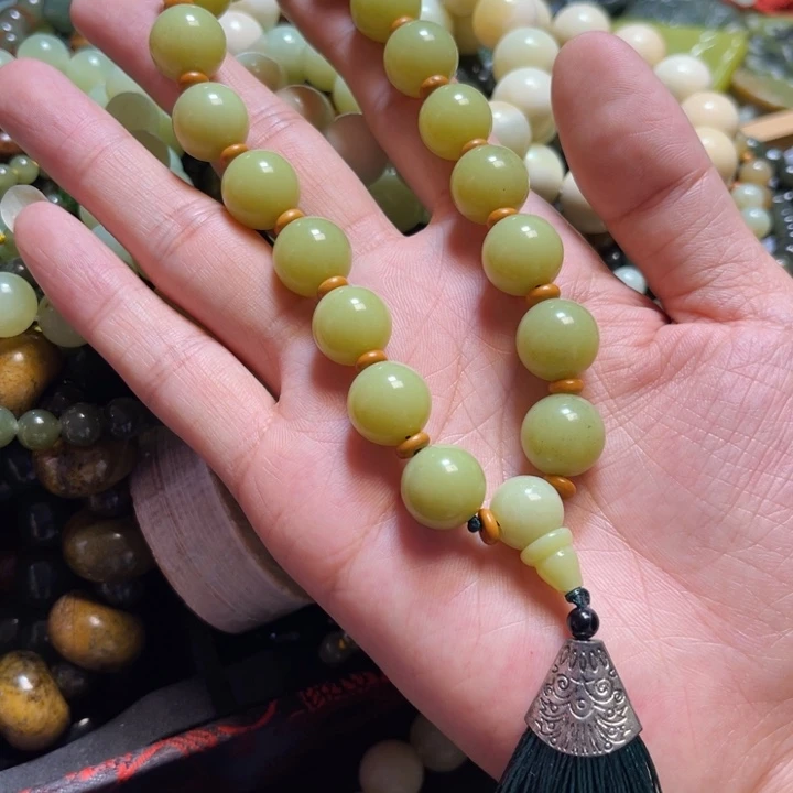 未镶嵌蛇纹石玉手链