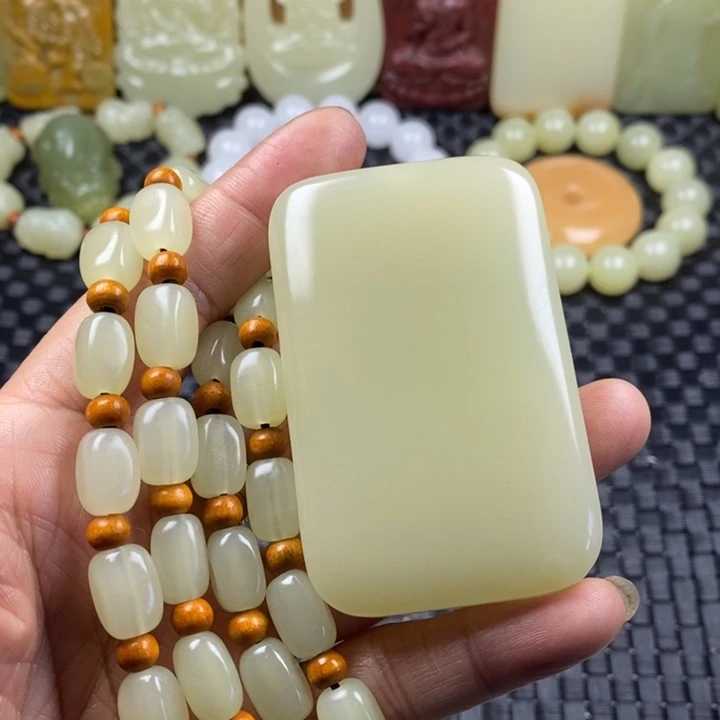 昆仑料无事牌一套