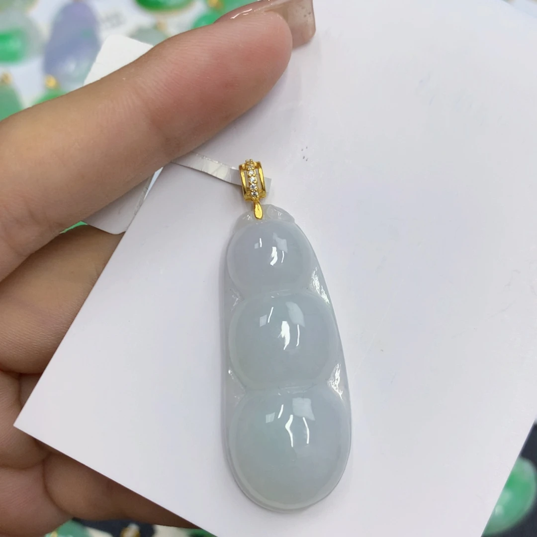 翡翠18K金镶嵌颈饰翡翠