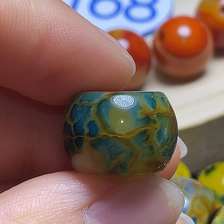 悦***。玛瑙/玉髓未镶嵌颈饰