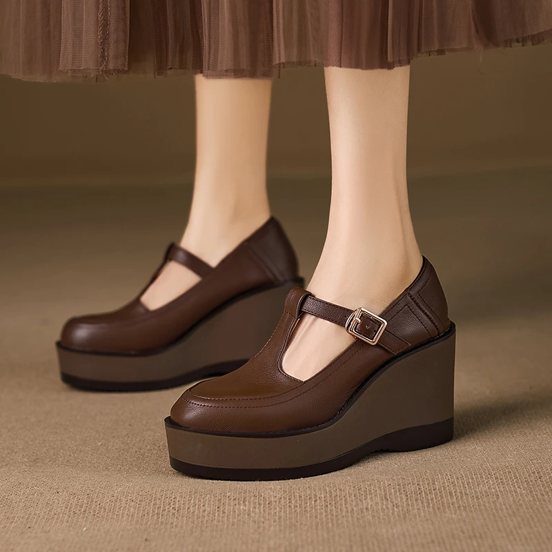 9.5cm棕色皮鞋英伦复古单鞋小个子增高坡跟鞋不累脚松糕底厚底鞋