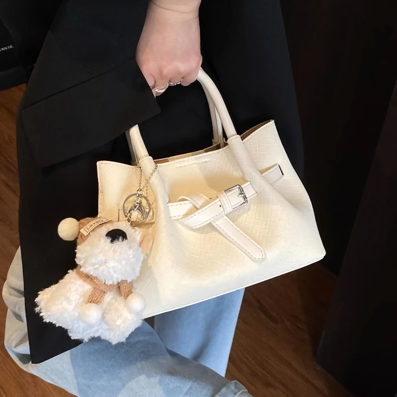 高级气质质感手提包女夏天包包新款单肩水桶包休闲通勤斜挎包