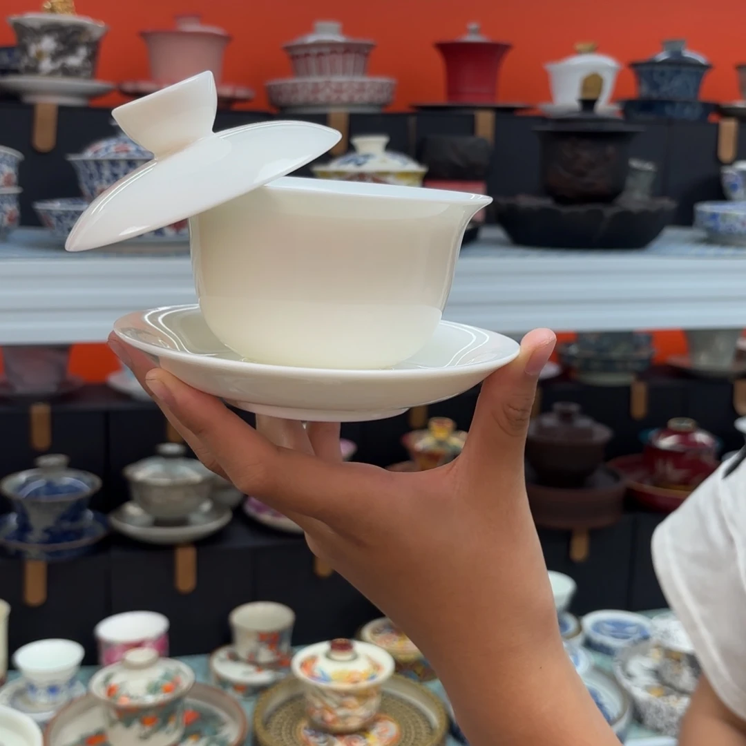 我不在这里吃饭你吃