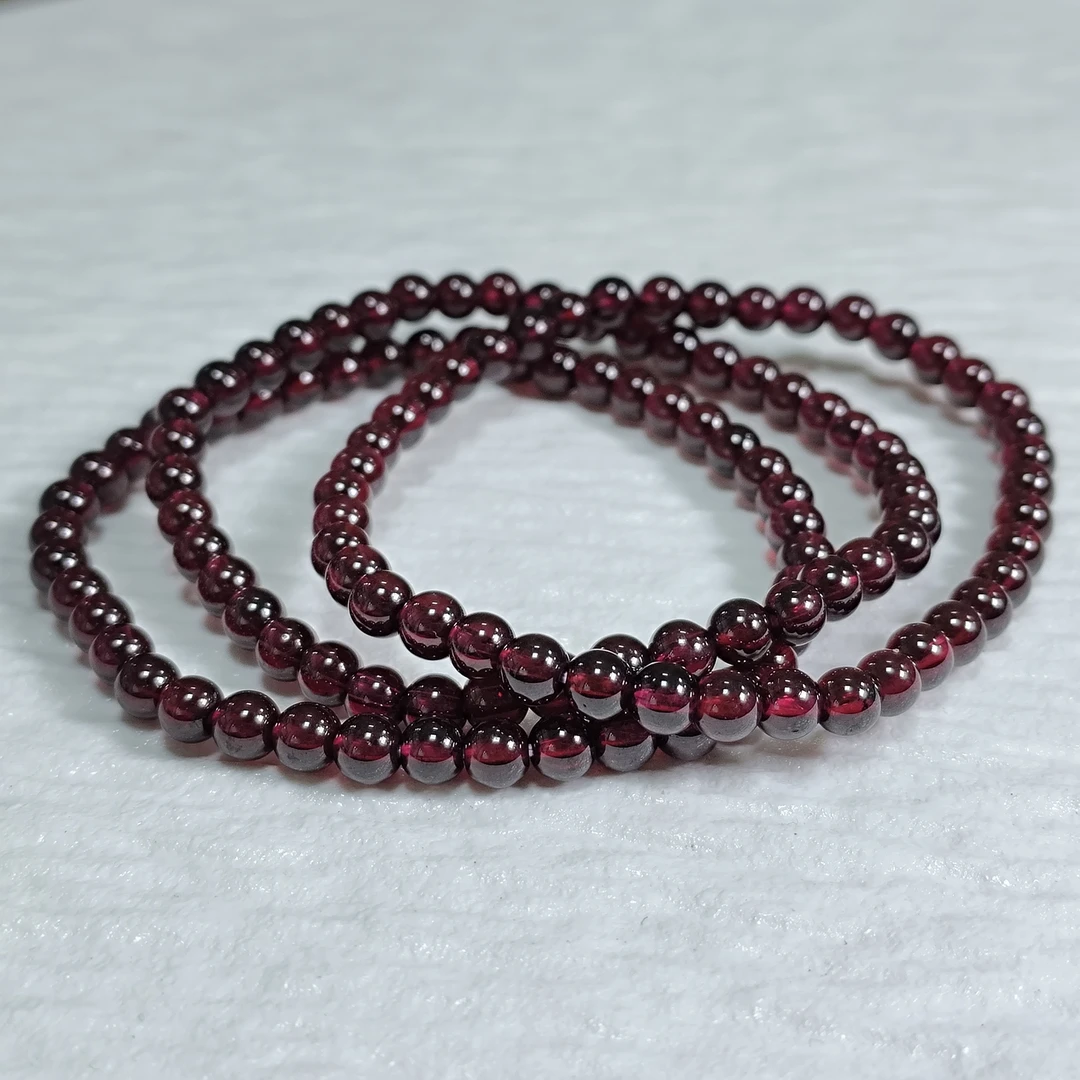 【村有晶品】天然石榴石单圈手链 多样性发一件 约4mm 153ZBYT