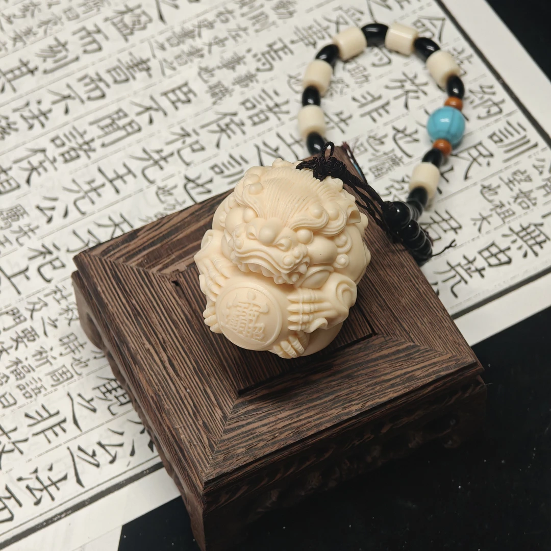 如意貔貅象牙果大白手把件盘玩（左手盘玩佳）七夕男友礼物4x5cm