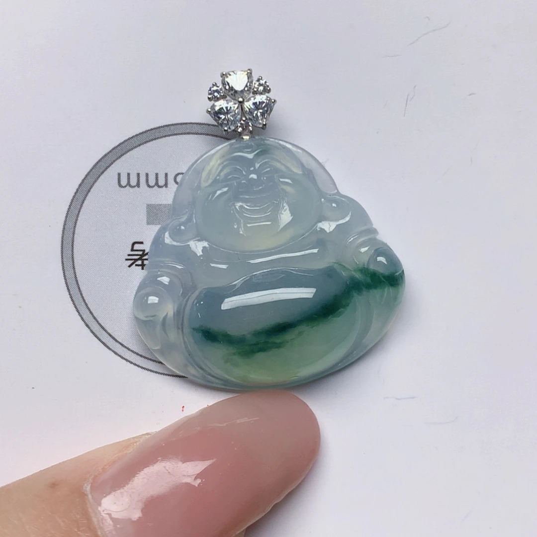 颈饰18K金镶嵌翡翠