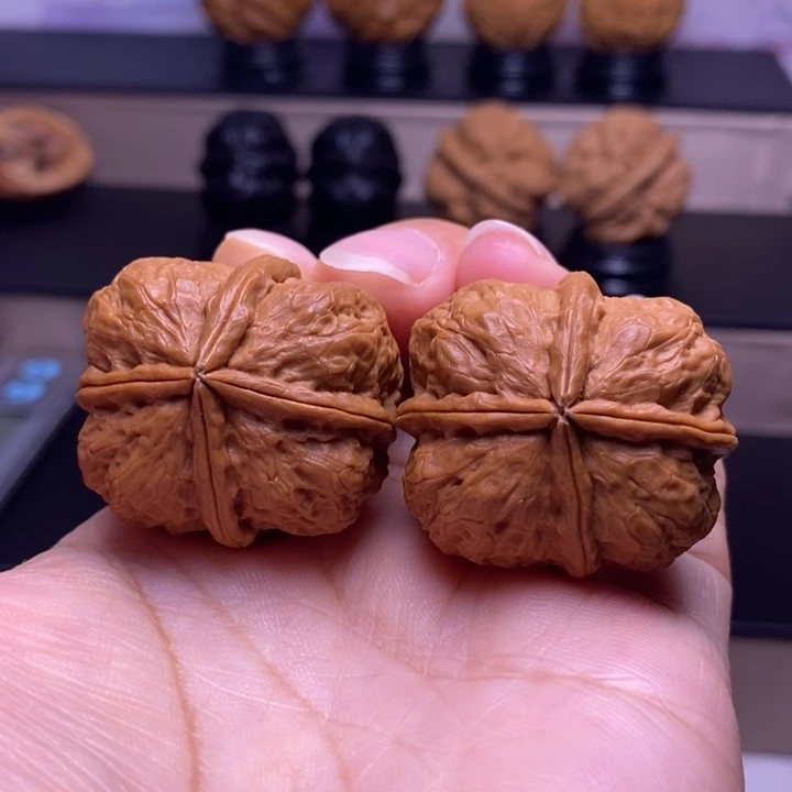 文玩核桃把件四楞21