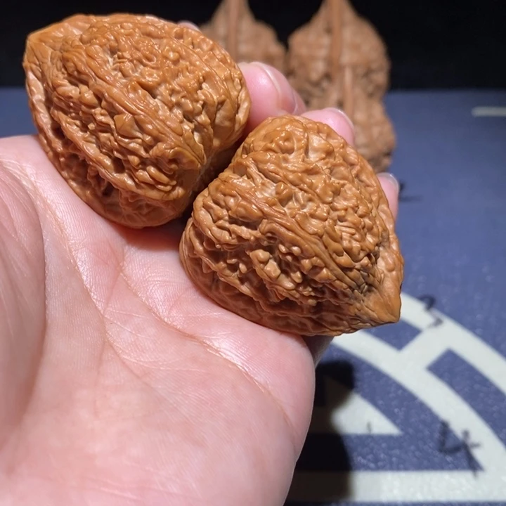 文玩核桃吊坠塔尖